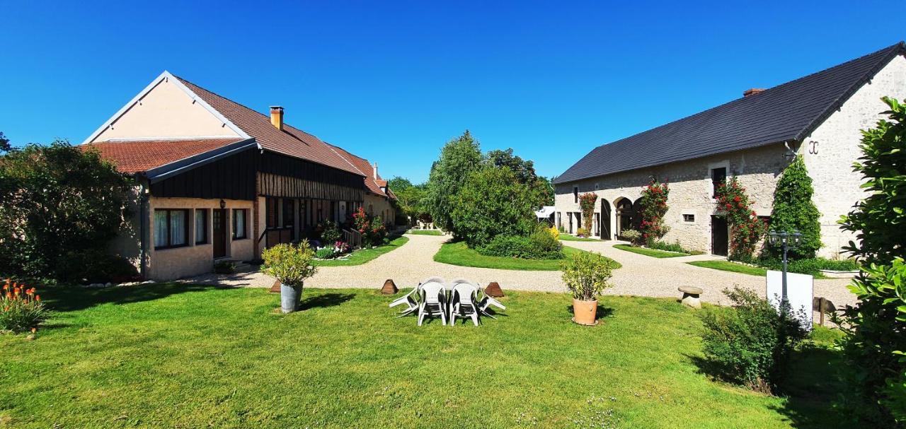 Maison Des Maries Beaulieu-sur-Loire Exterior foto